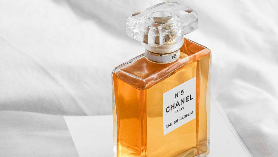 5 Best Ylang-Ylang Scents: Unique & Enticing - Everfumed | Fragrance Notes