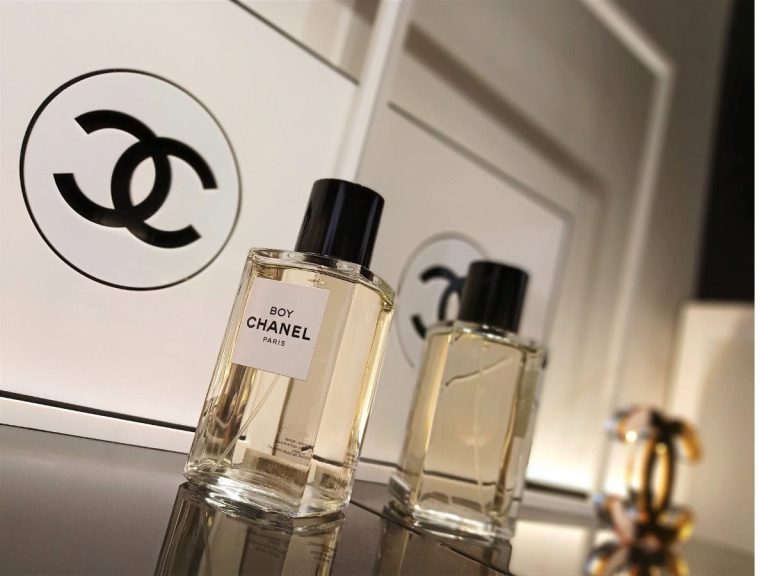 16 Best Lavender Fragrances: Fresh, Clean & Aromatic