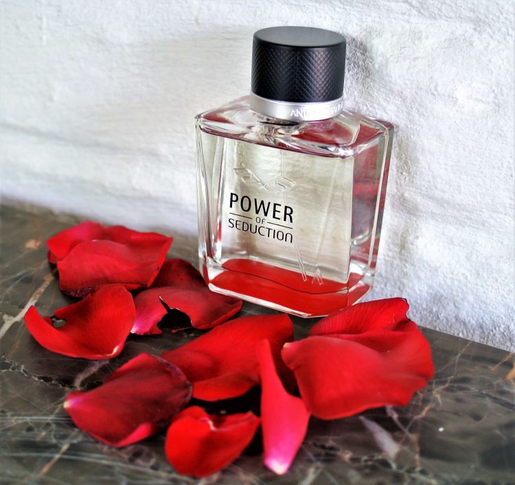 6 New Rules of Wearing Cologne (Plus 2 Old Rules) 6 New Rules of Wearing Cologne