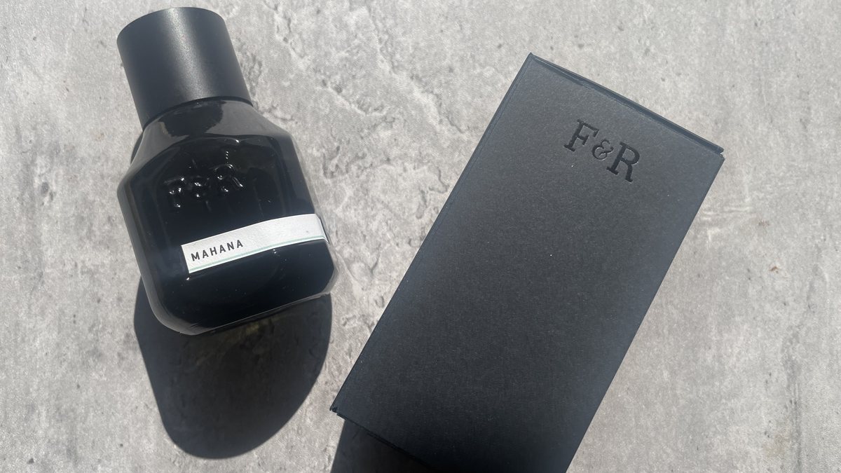 Fulton & Roark Mahana Review: A Citrus That Stays Dry Fulton & Roark Mahana 50ml bottle beside its debossed F&R box on sunlit concrete
