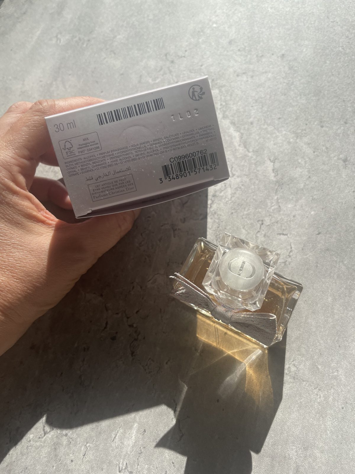 Miss Dior Perfume: The Modern and Airy Fragrance Reviewed Underside of the Miss Dior Eau de Parfum box showing batch code 7L02 and the ingredient list