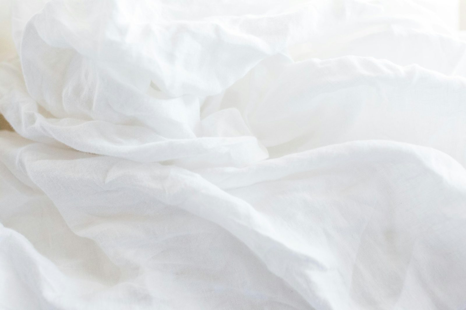 What Do Aldehydes Smell Like? Soft white linen, crumpled in daylight, the ironed-linen texture most often used to describe how aldehydes smell